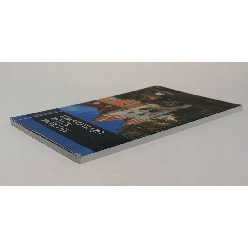 Muzeum Sztuk Użytkowych - Przewodnik