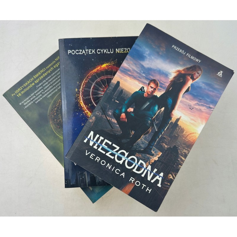 Veronica Roth Niezgodna, Cztery, Zbuntowana